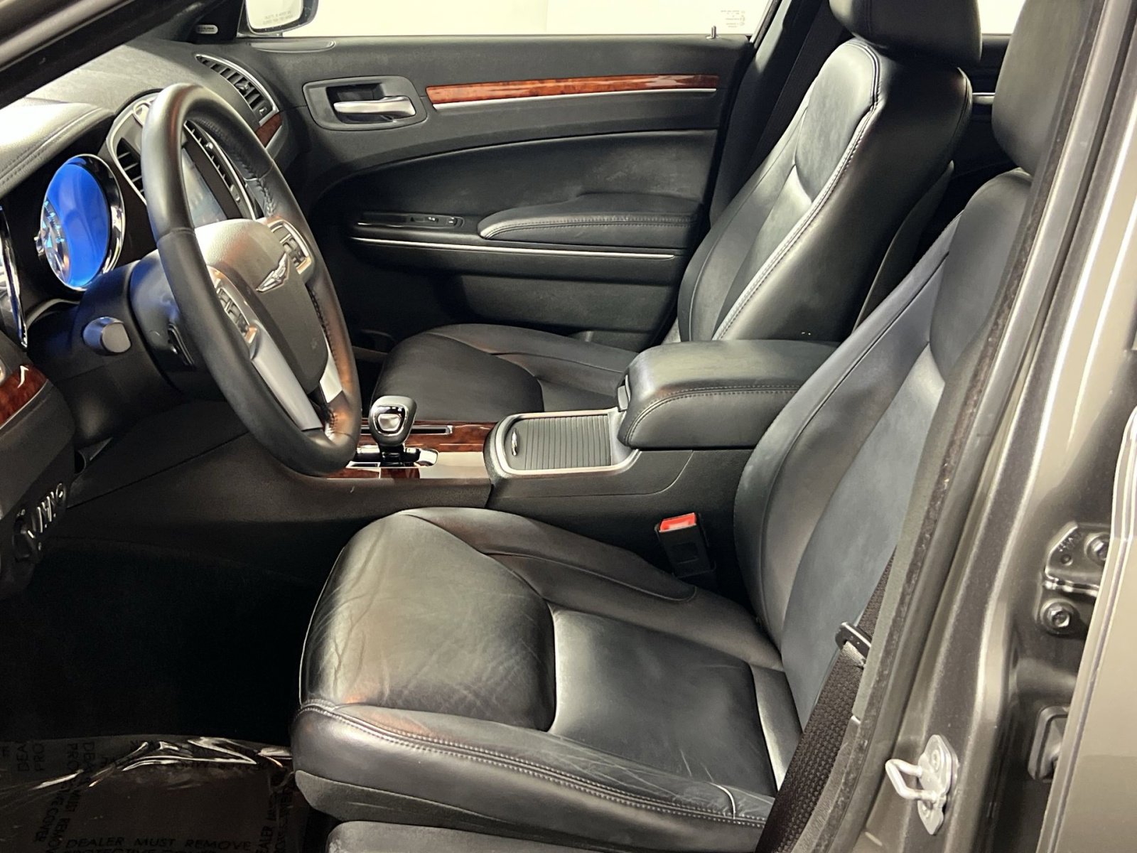 Used 2012 Chrysler 300 Limited image 13