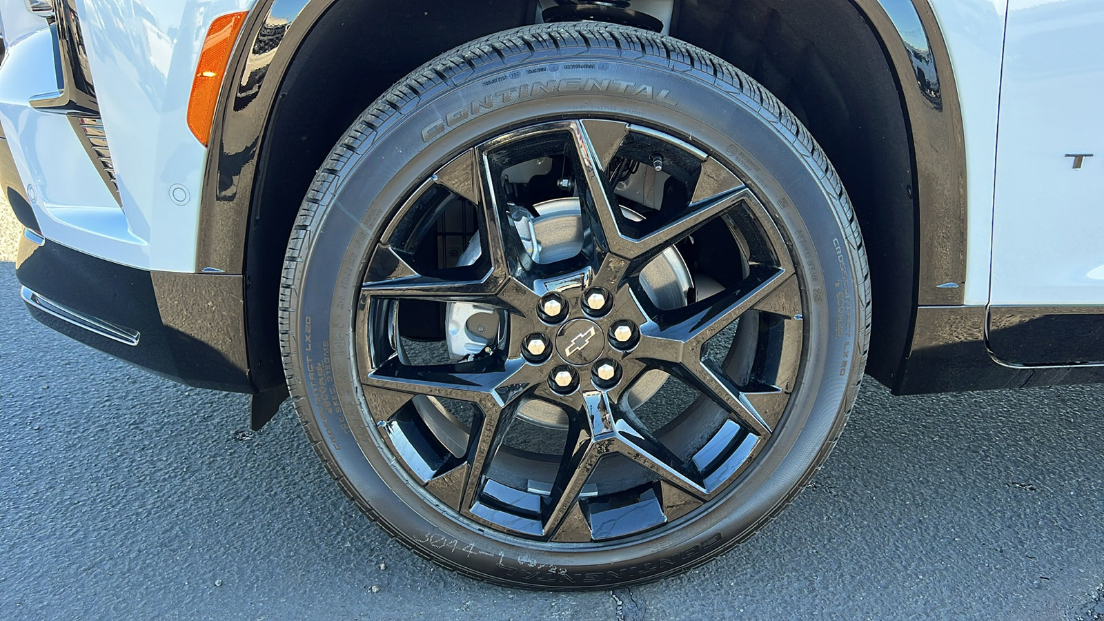 New 2026 Chevrolet Traverse RS w/ LPO, Floor Liner Package image 10