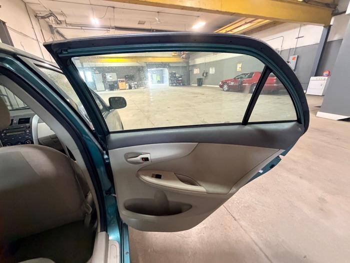 Used 2009 Toyota Corolla LE w/ All Weather Guard Pkg FWD image 28