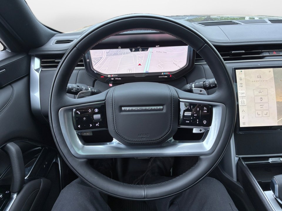 New 2026 Land Rover Range Rover Long Wheelbase SE AWD/4WD image 10