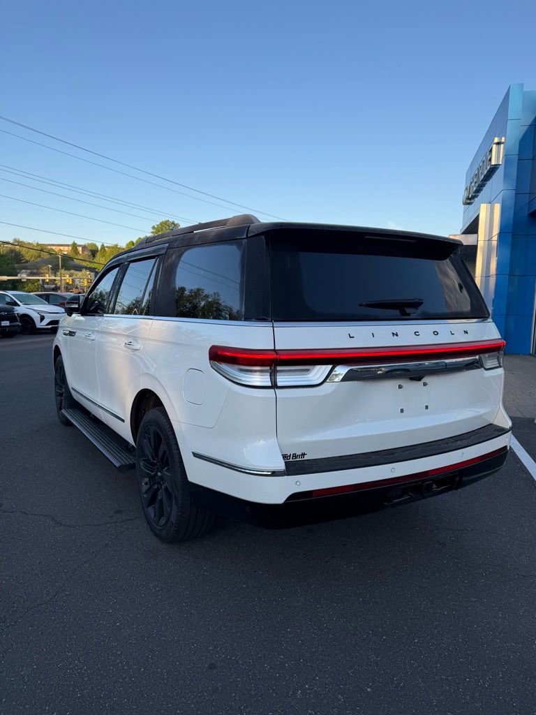 Used 2024 Lincoln Navigator Black Label AWD/4WD image 4