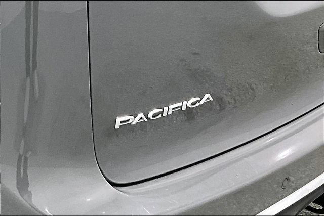 Used 2022 Chrysler Pacifica Pinnacle AWD/4WD image 45