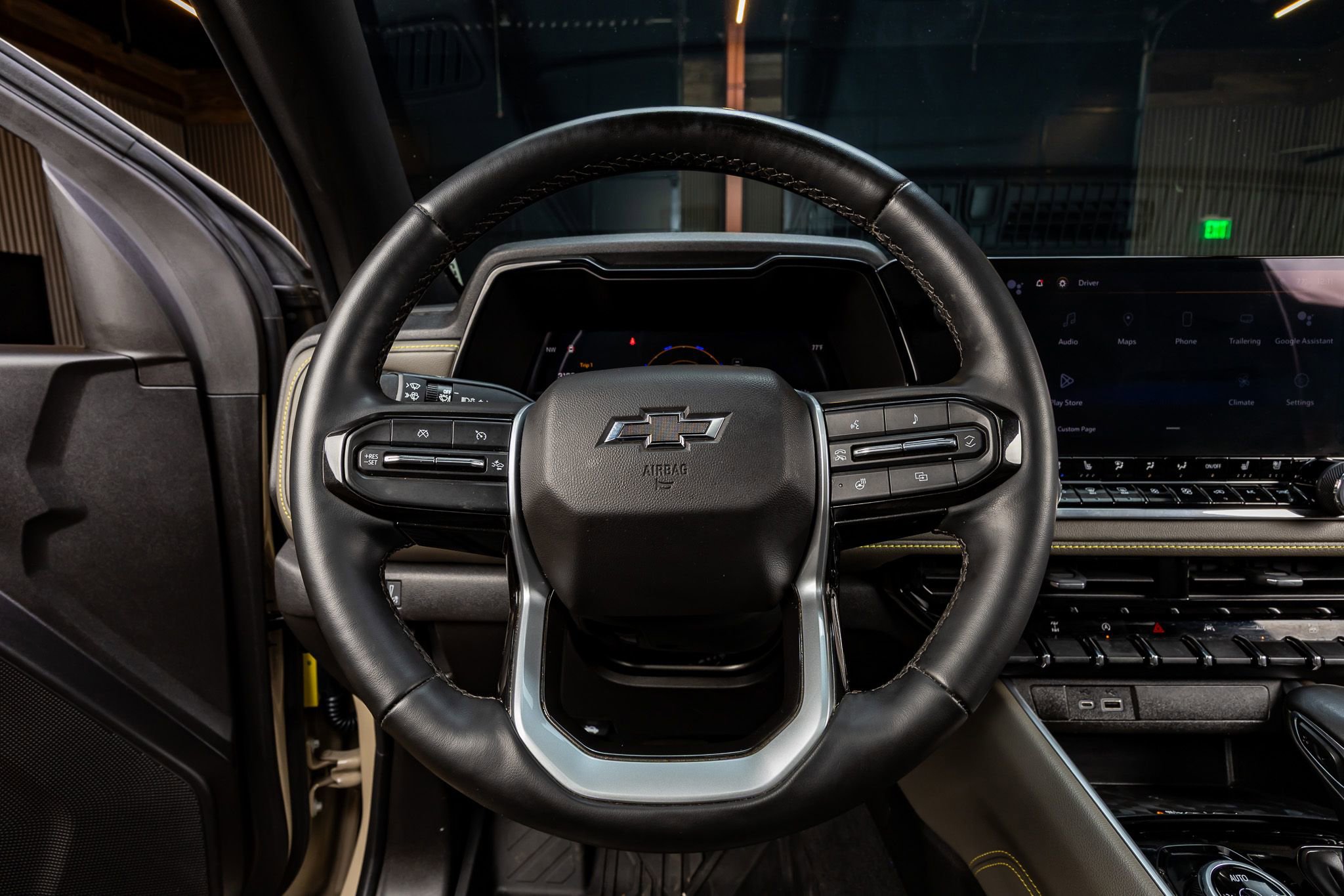 Used 2023 Chevrolet Colorado ZR2 w/ ZR2 Convenience Package III image 19