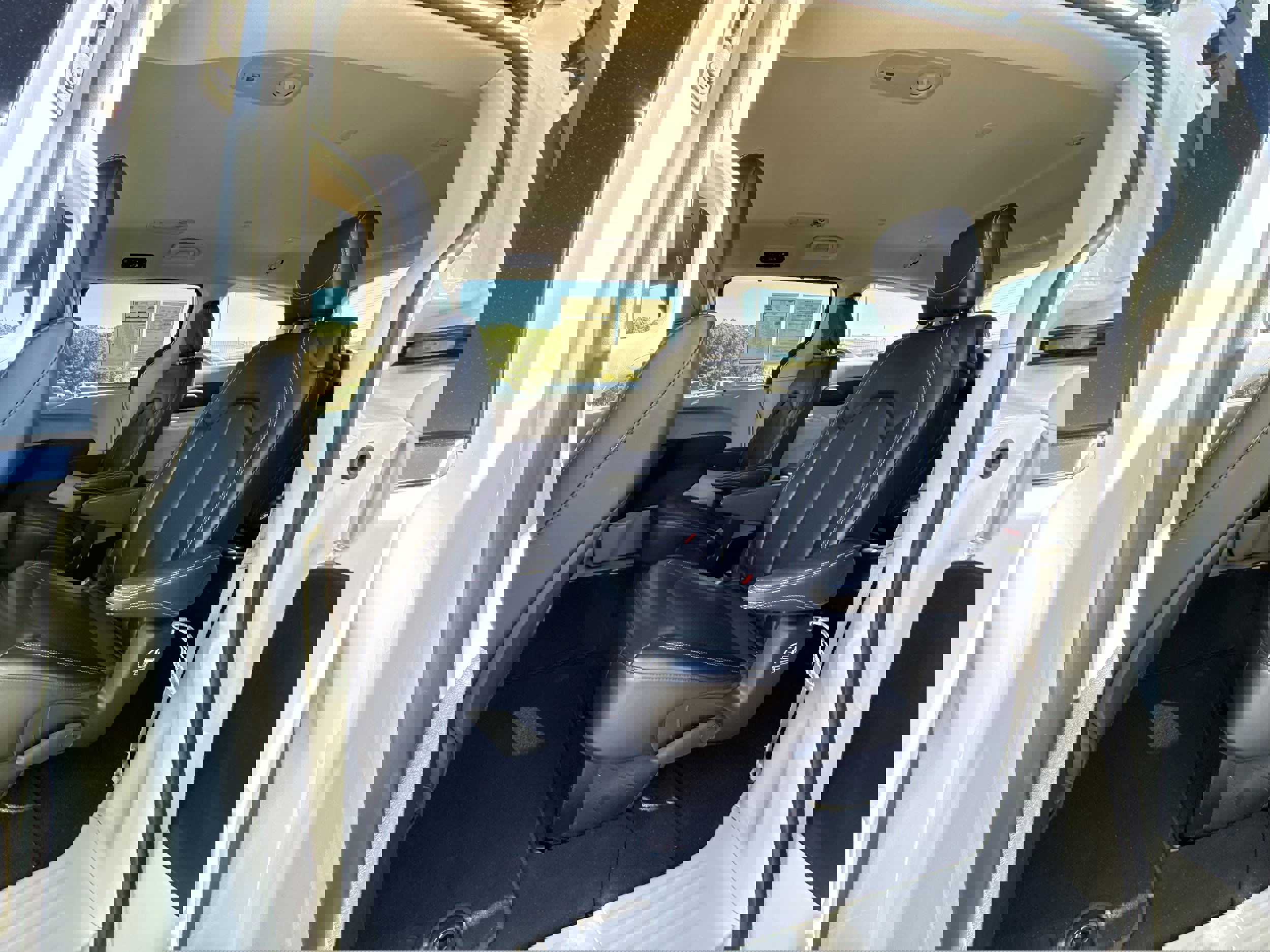 Used 2024 Chrysler Pacifica Touring-L image 20