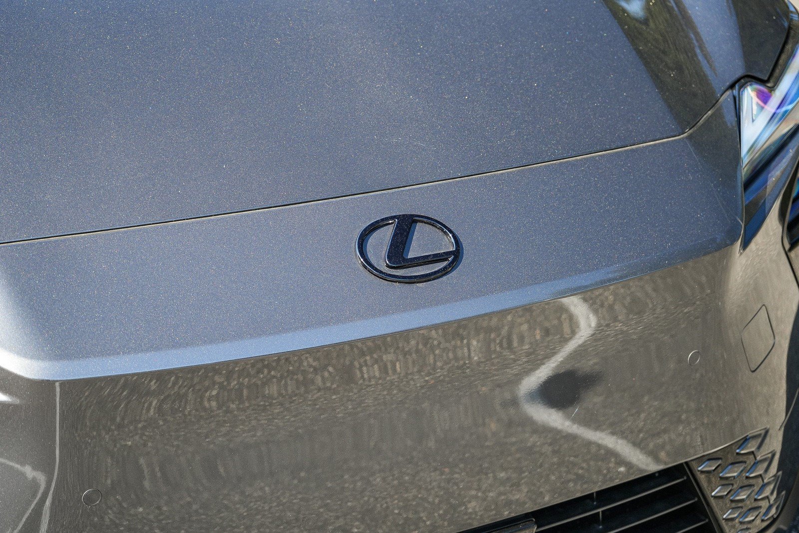 New 2026 Lexus ES 350e FWD image 9