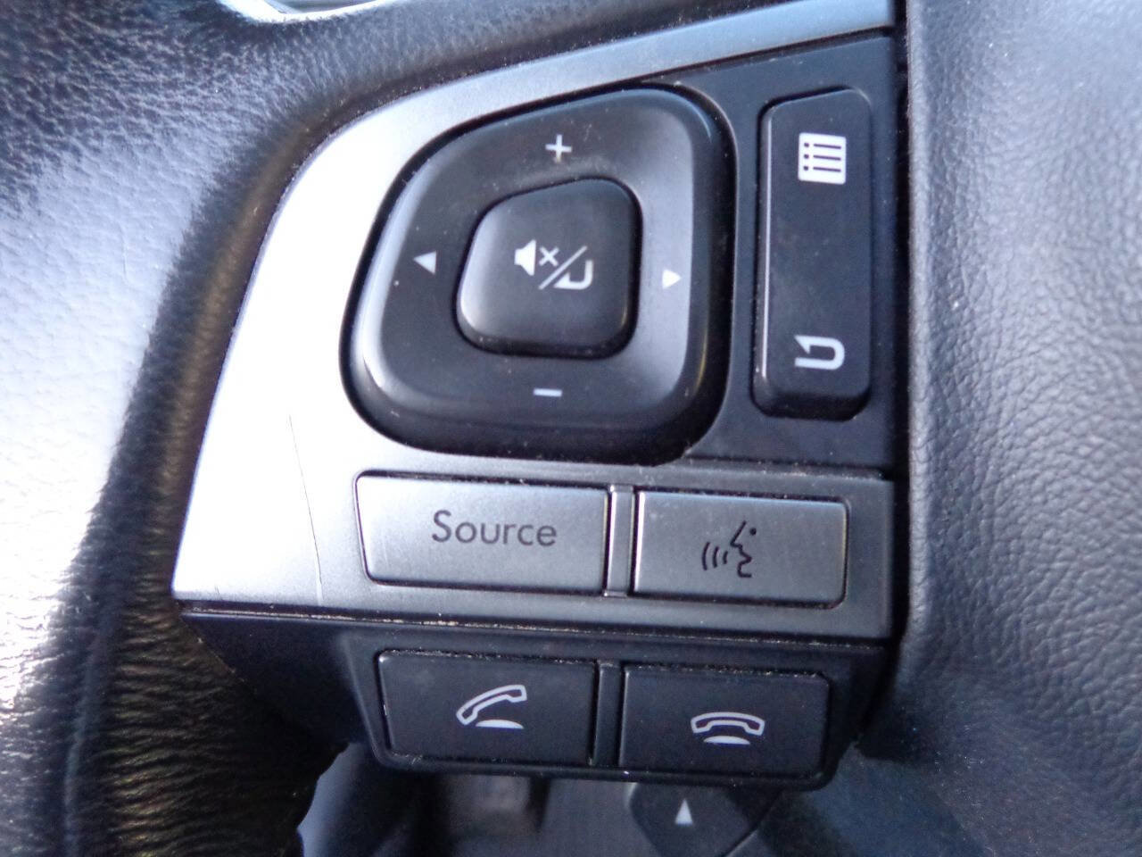 Used 2016 Subaru Legacy 3.6R Limited image 20