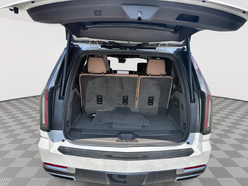 Used 2025 Cadillac Escalade Premium Luxury w/ Touring Package AWD/4WD image 21