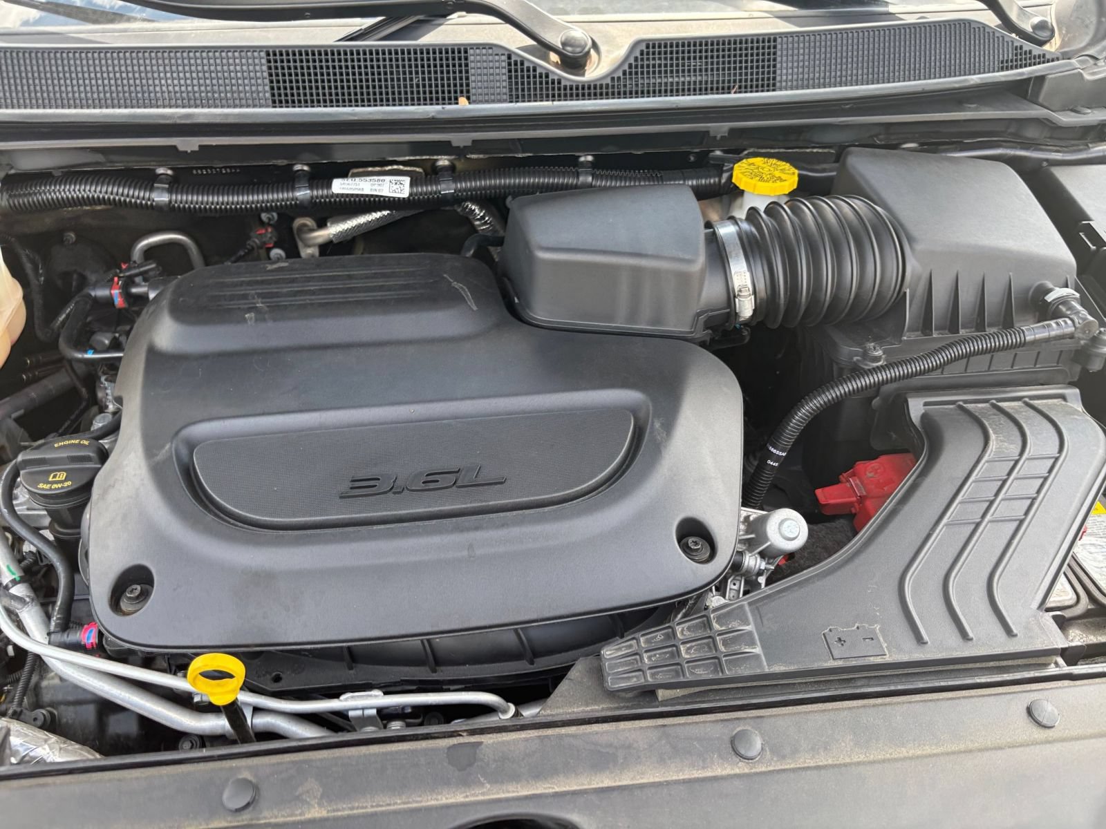 Used 2025 Chrysler Pacifica Limited FWD image 36