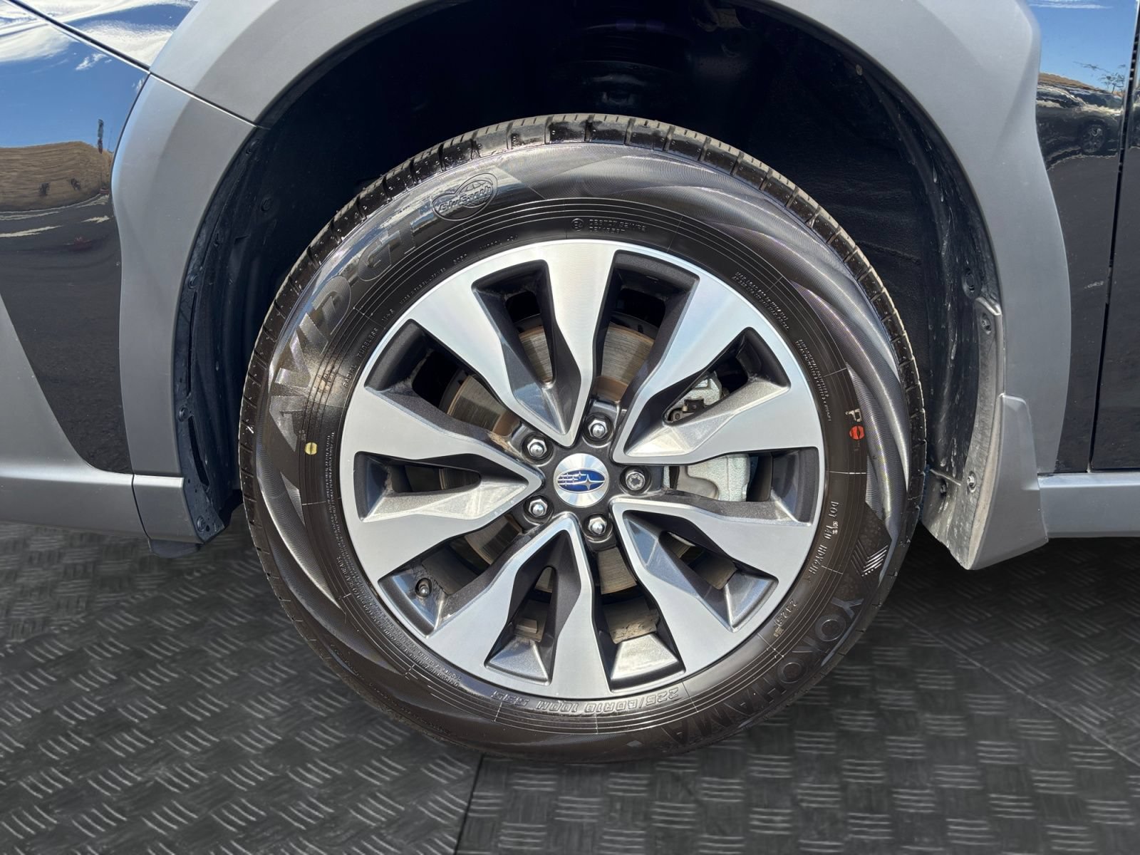 Certified 2025 Subaru Outback Limited AWD/4WD image 10