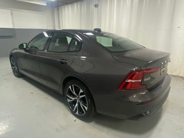 Used 2025 Volvo S60 B5 Core AWD/4WD image 2