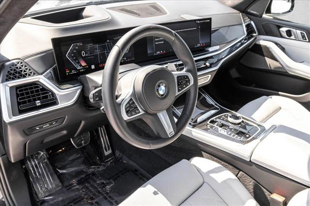 Used 2025 BMW X5 xDrive40i w/ Executive Package image 10