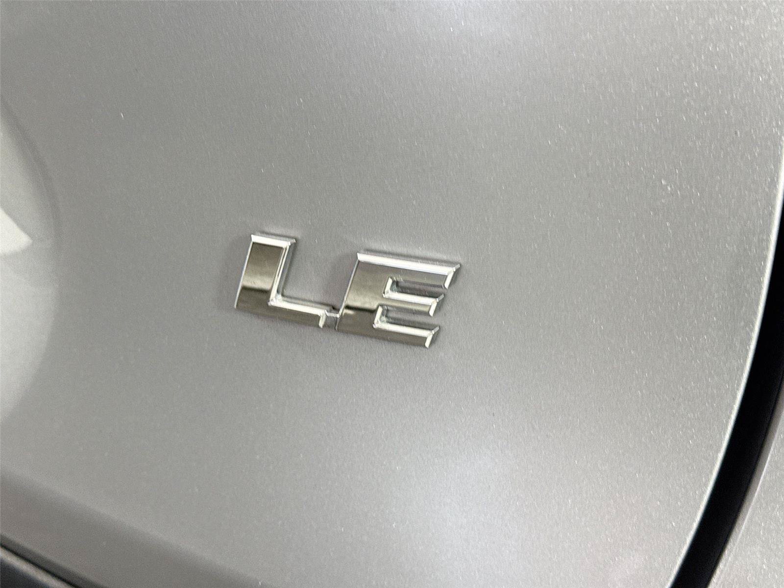 Used 2022 Toyota RAV4 LE FWD image 14