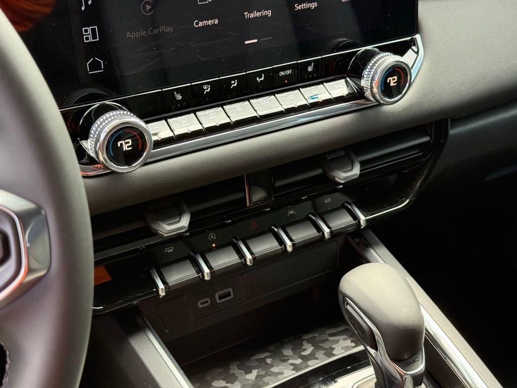 New 2026 GMC Canyon Elevation w/ Convenience Package image 32