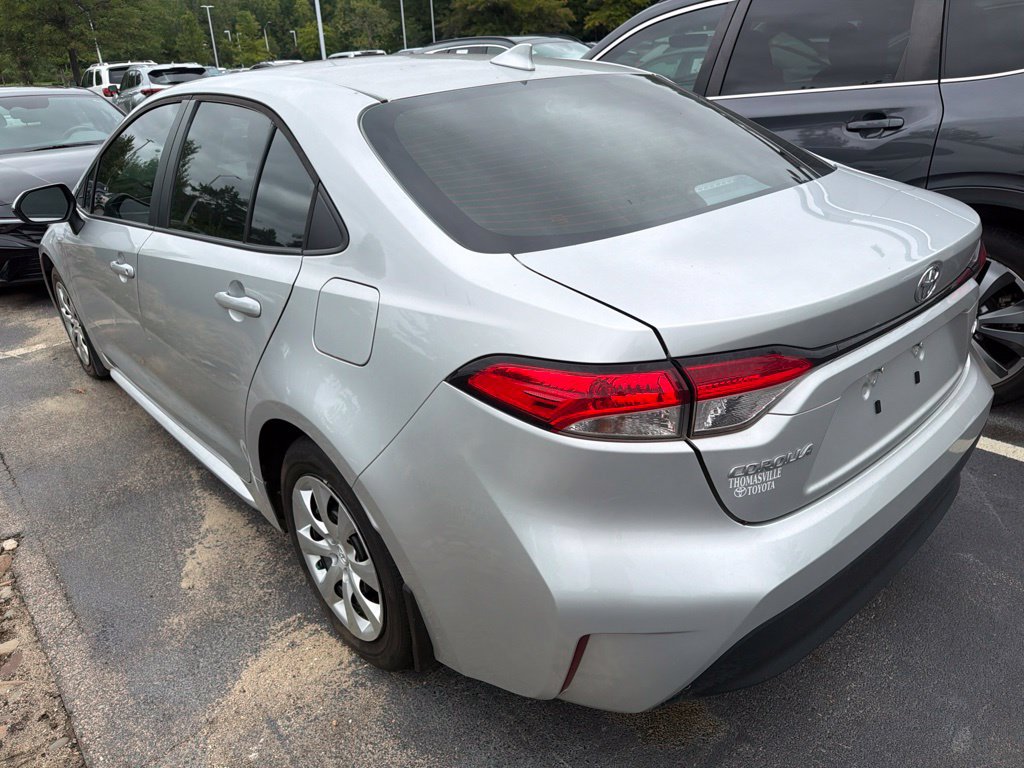 Used 2025 Toyota Corolla LE FWD image 7