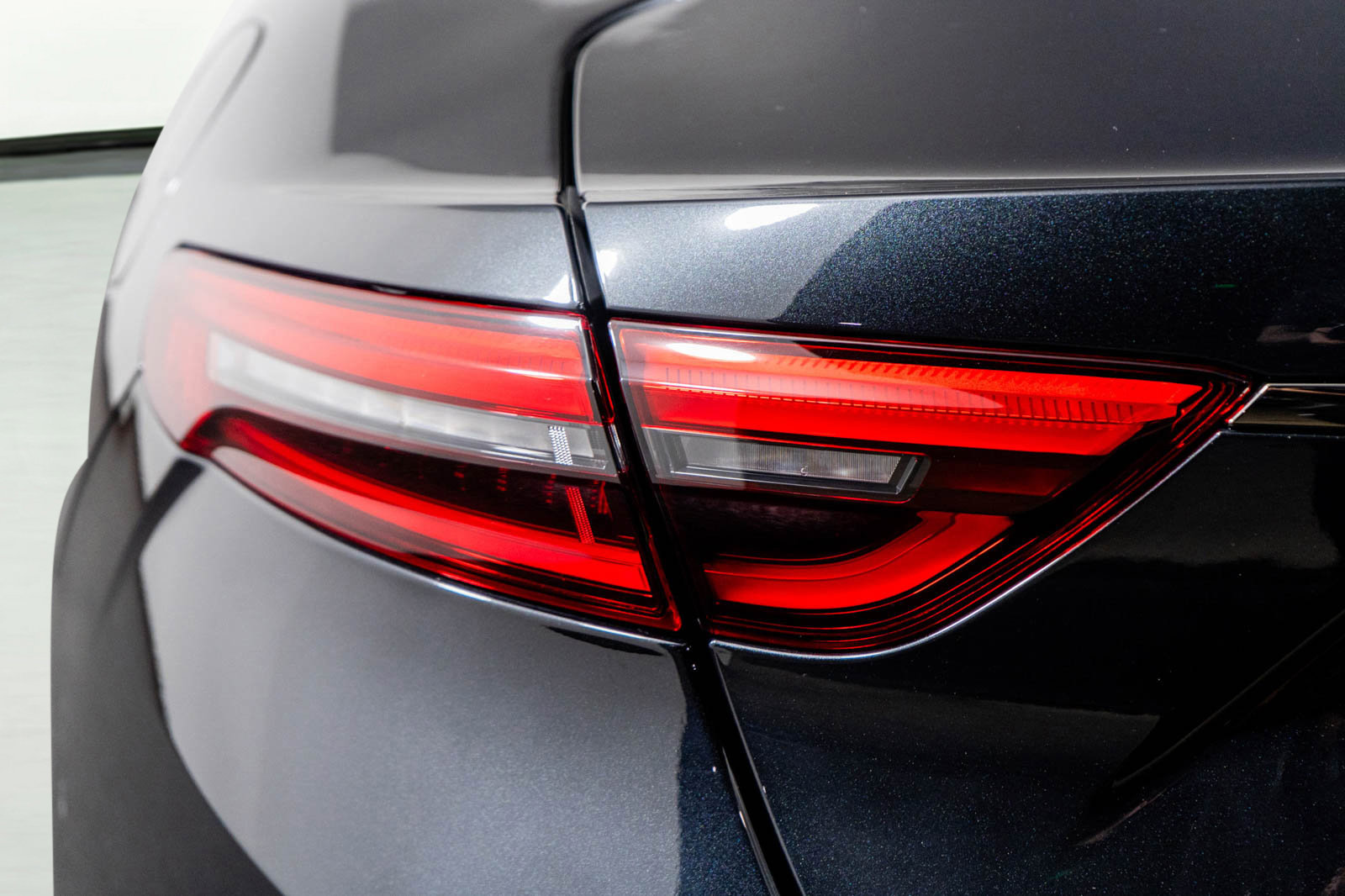 Used 2024 Maserati GranTurismo Trofeo image 27