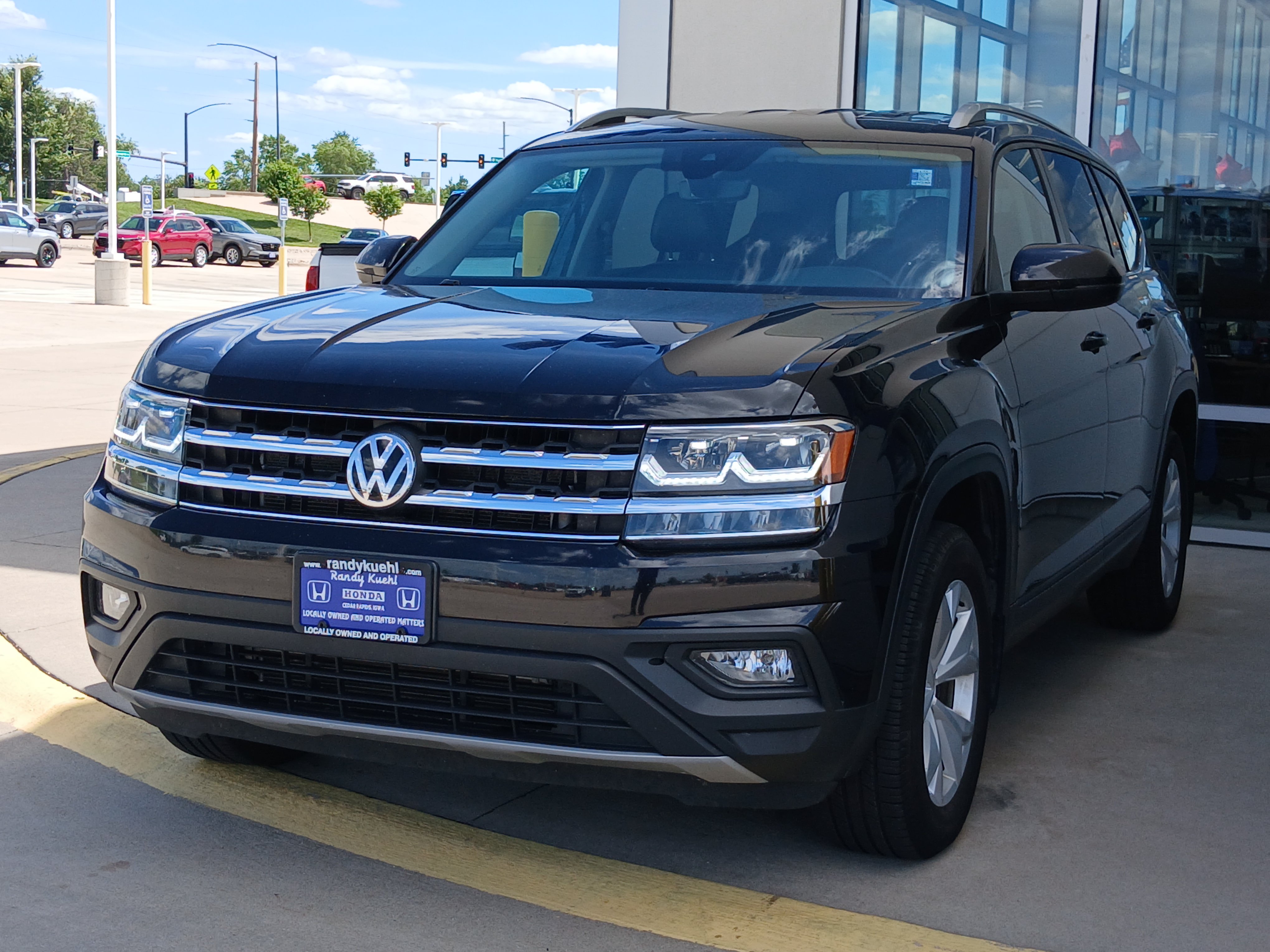 Used 2018 Volkswagen Atlas SE AWD/4WD image 3