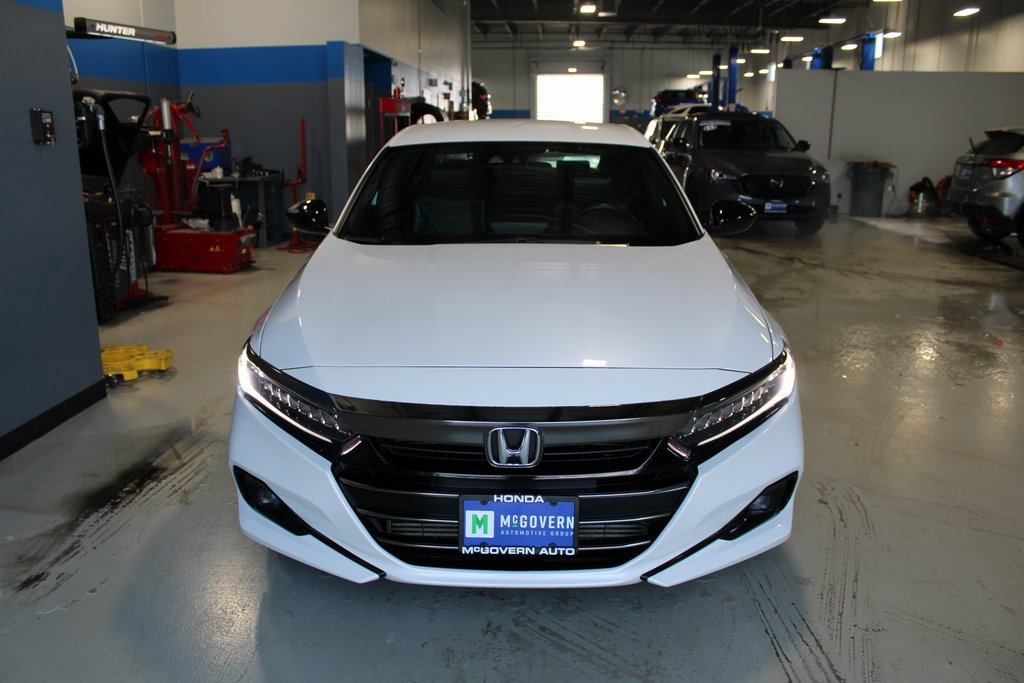 Used 2022 Honda Accord Sport image 3