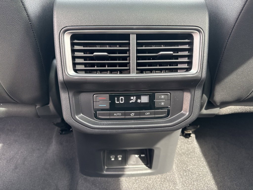 New 2026 Volkswagen Atlas Peak Edition image 26