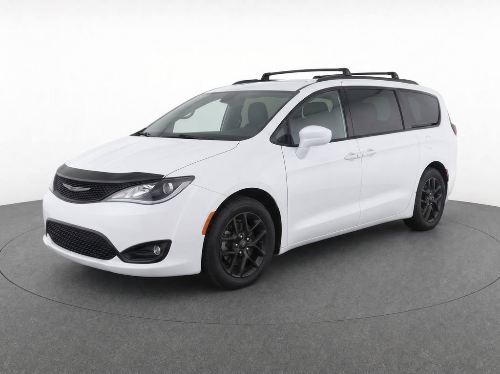 Used 2018 Chrysler Pacifica Touring-L Plus w/ S Appearance Package FWD video 3