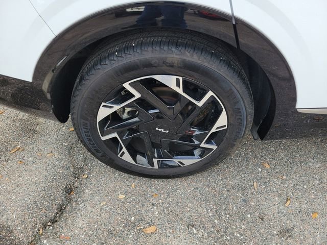 Used 2025 Kia Sportage SX image 7