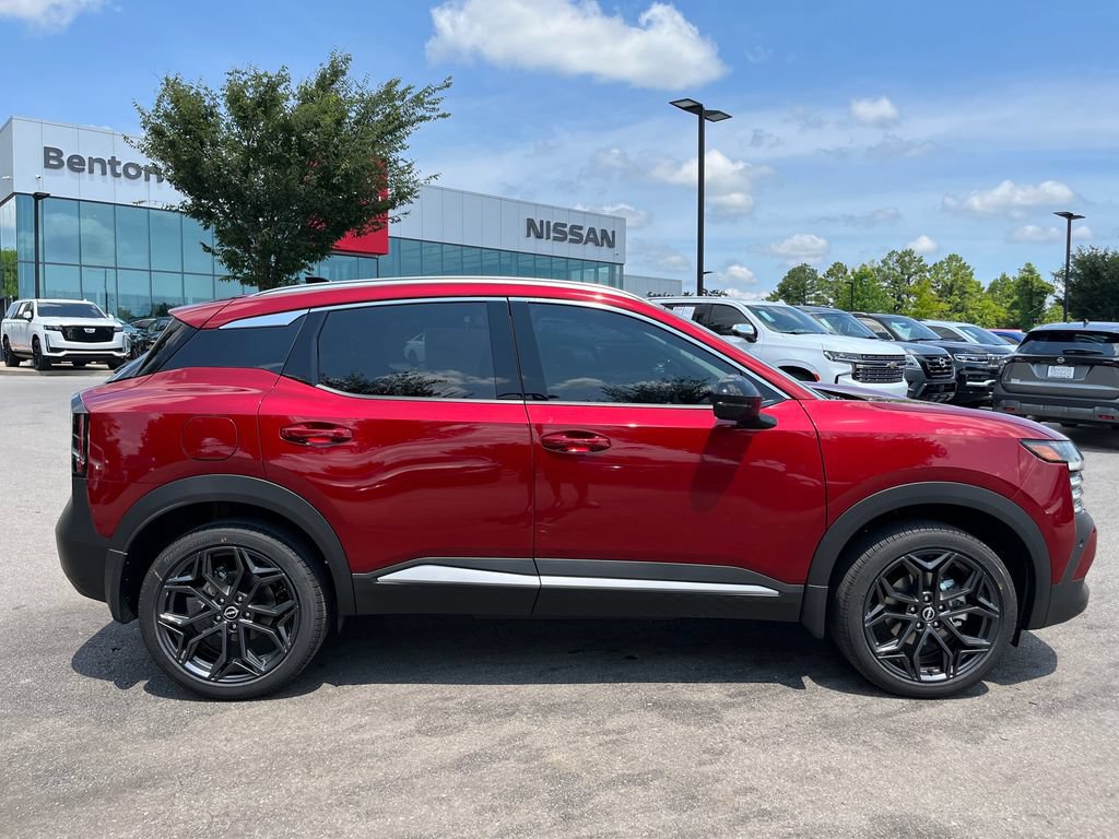 New 2026 Nissan Kicks SR w/ SR Premium Package FWD image 9