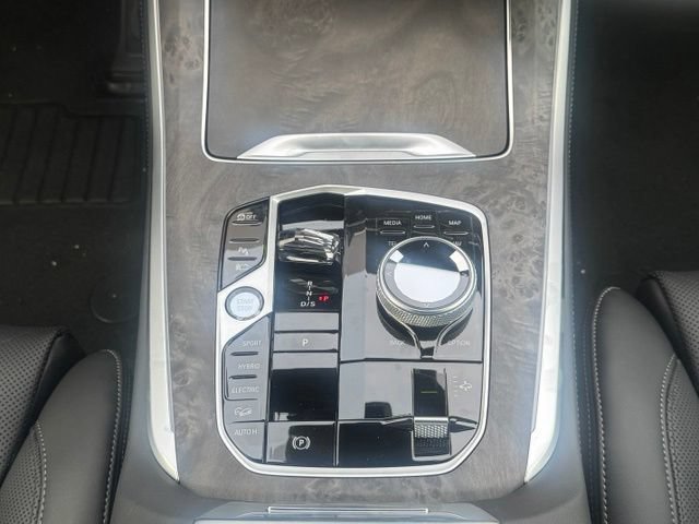 New 2026 BMW X5 xDrive50e w/ Executive Package AWD/4WD image 22