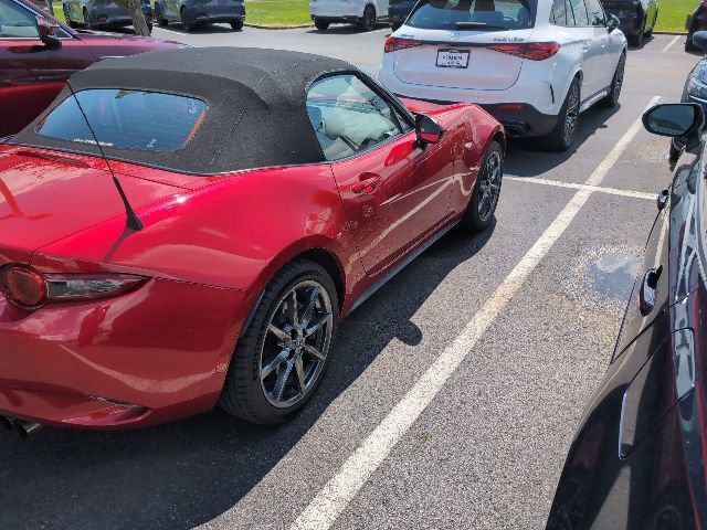Used 2017 MAZDA MX-5 Miata Grand Touring RWD image 4