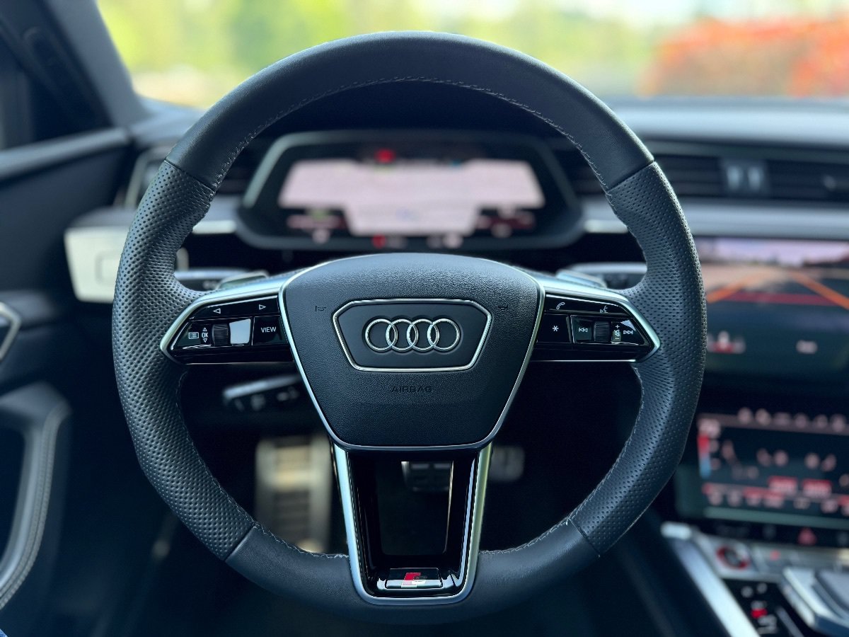 Used 2024 Audi SQ8 e-tron Prestige w/ Prestige Package AWD/4WD image 23