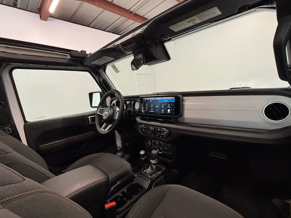 Used 2024 Jeep Wrangler Sahara w/ Safety Group image 26
