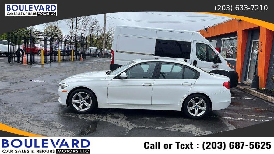 Used 2014 BMW 320i Sedan RWD image 4