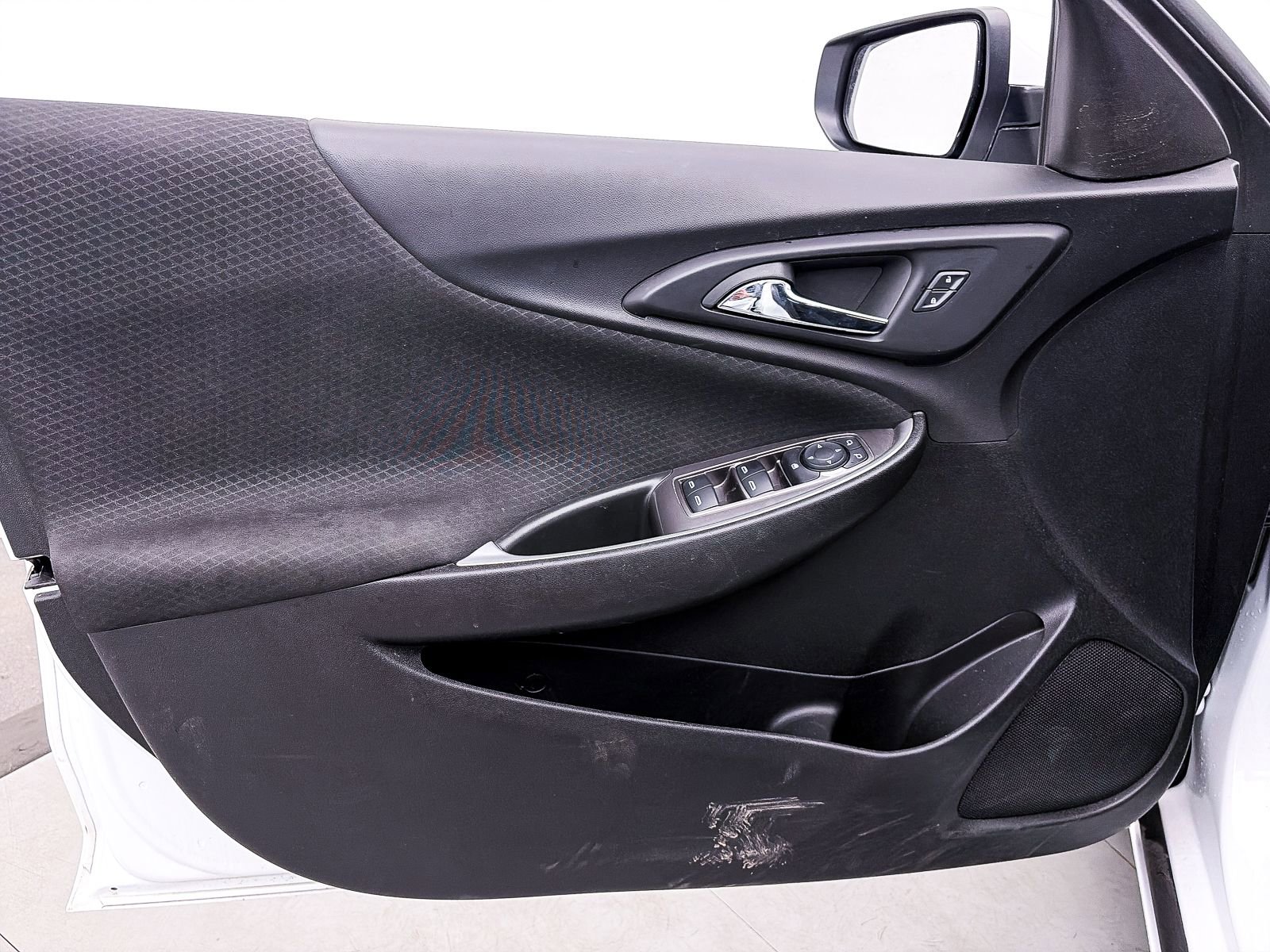 Used 2025 Chevrolet Malibu LS image 14