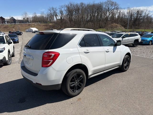 Used 2017 Chevrolet Equinox LT image 9