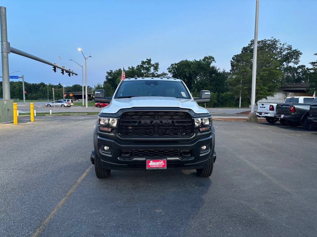 New 2024 RAM 5500 Tradesman w/ Safety Group AWD/4WD image 10