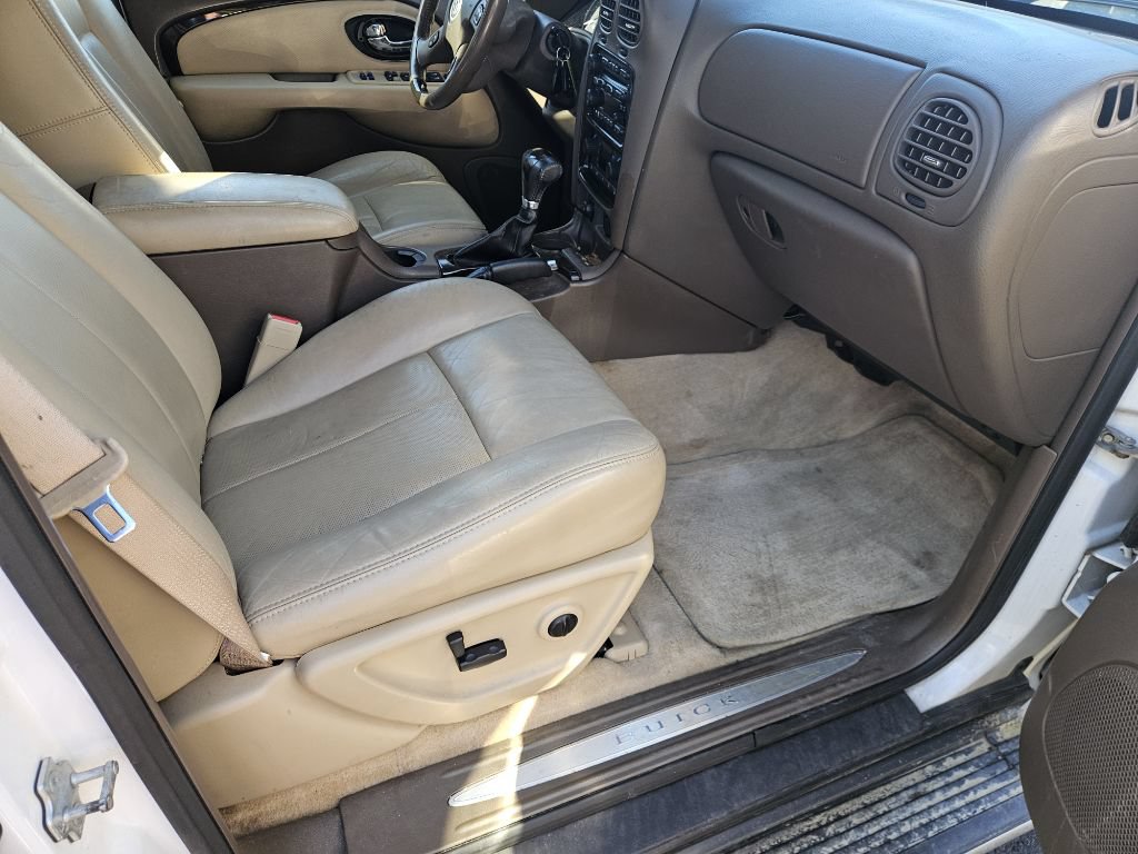 Used 2005 Buick Rainier CXL AWD/4WD image 16