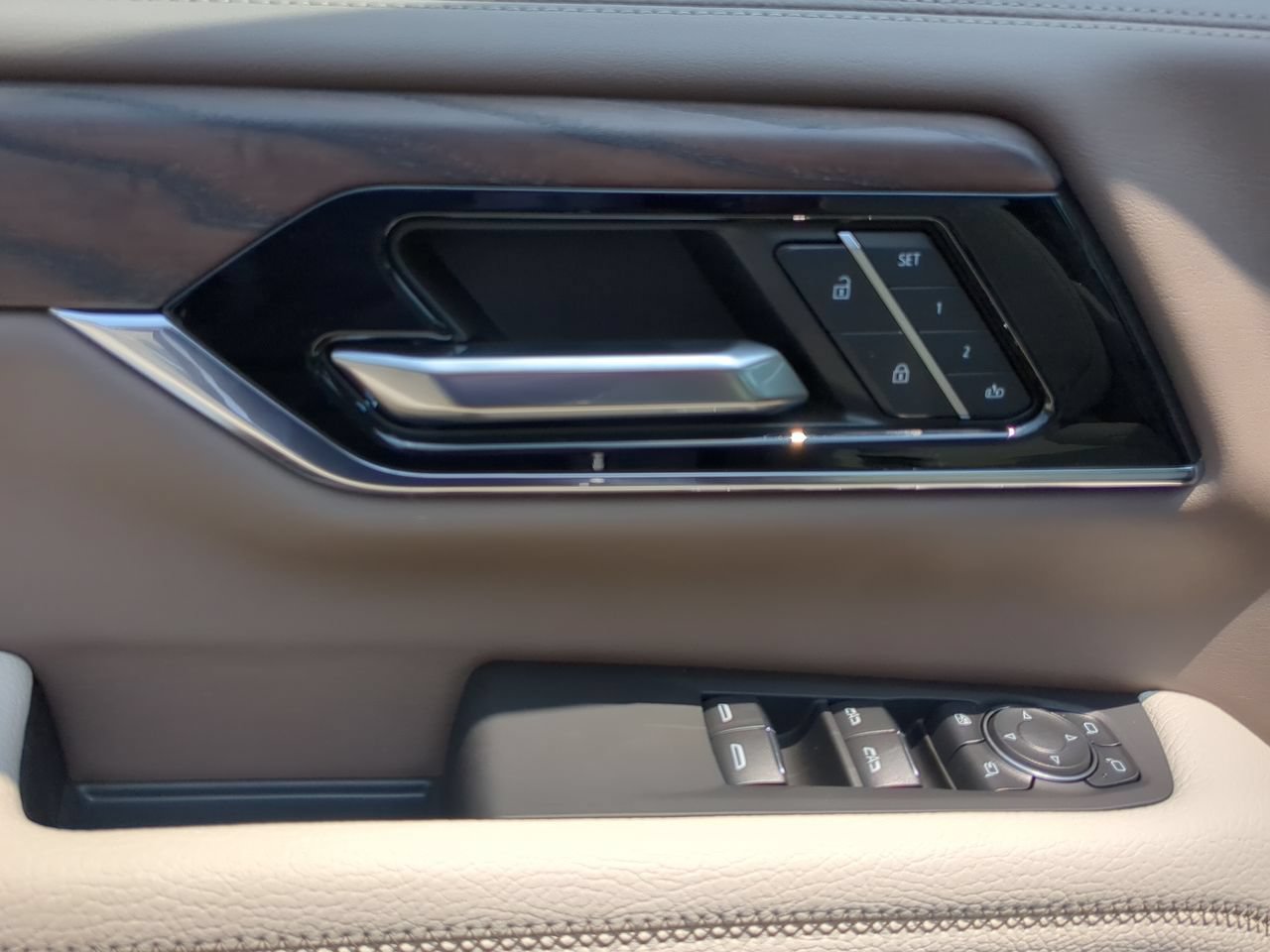 New 2026 GMC Yukon XL Denali w/ Denali Reserve Package AWD/4WD image 24