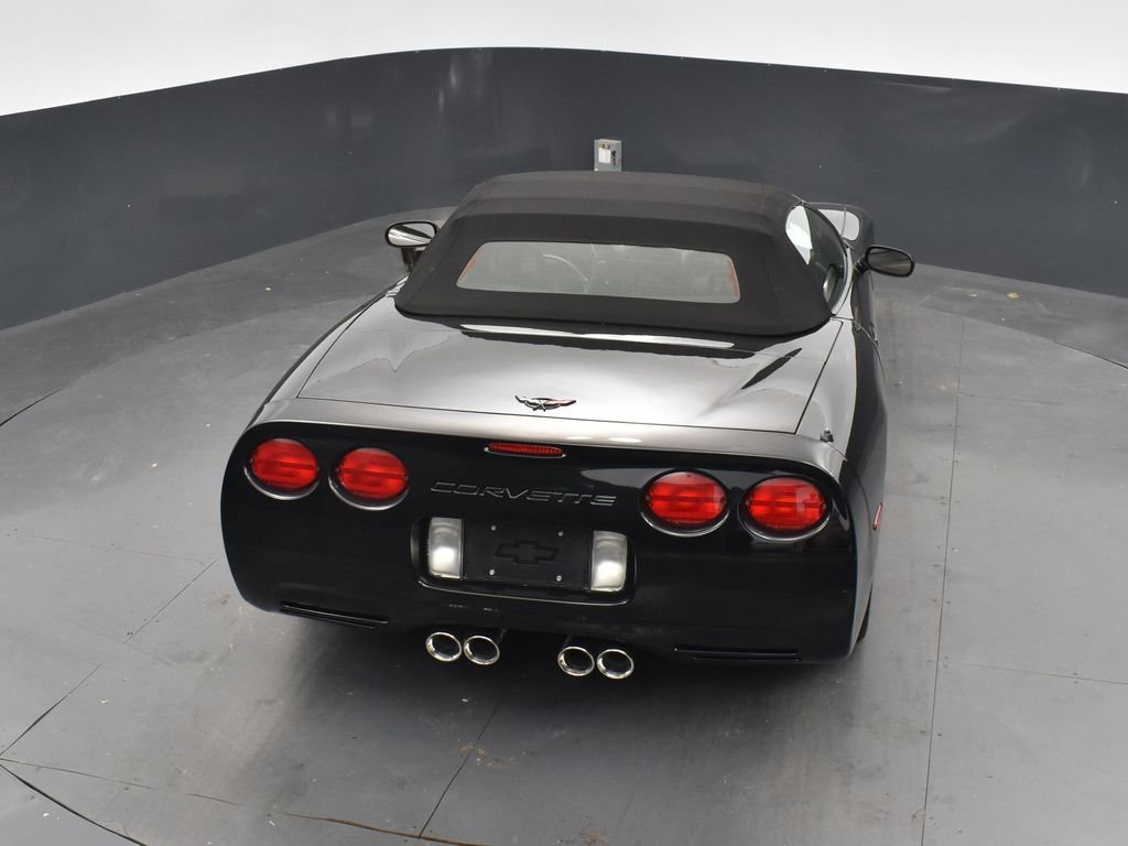 Used 2000 Chevrolet Corvette Base w/ Performance Handling Pkg image 22