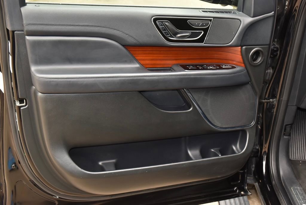 Used 2024 Lincoln Navigator L 4WD image 38