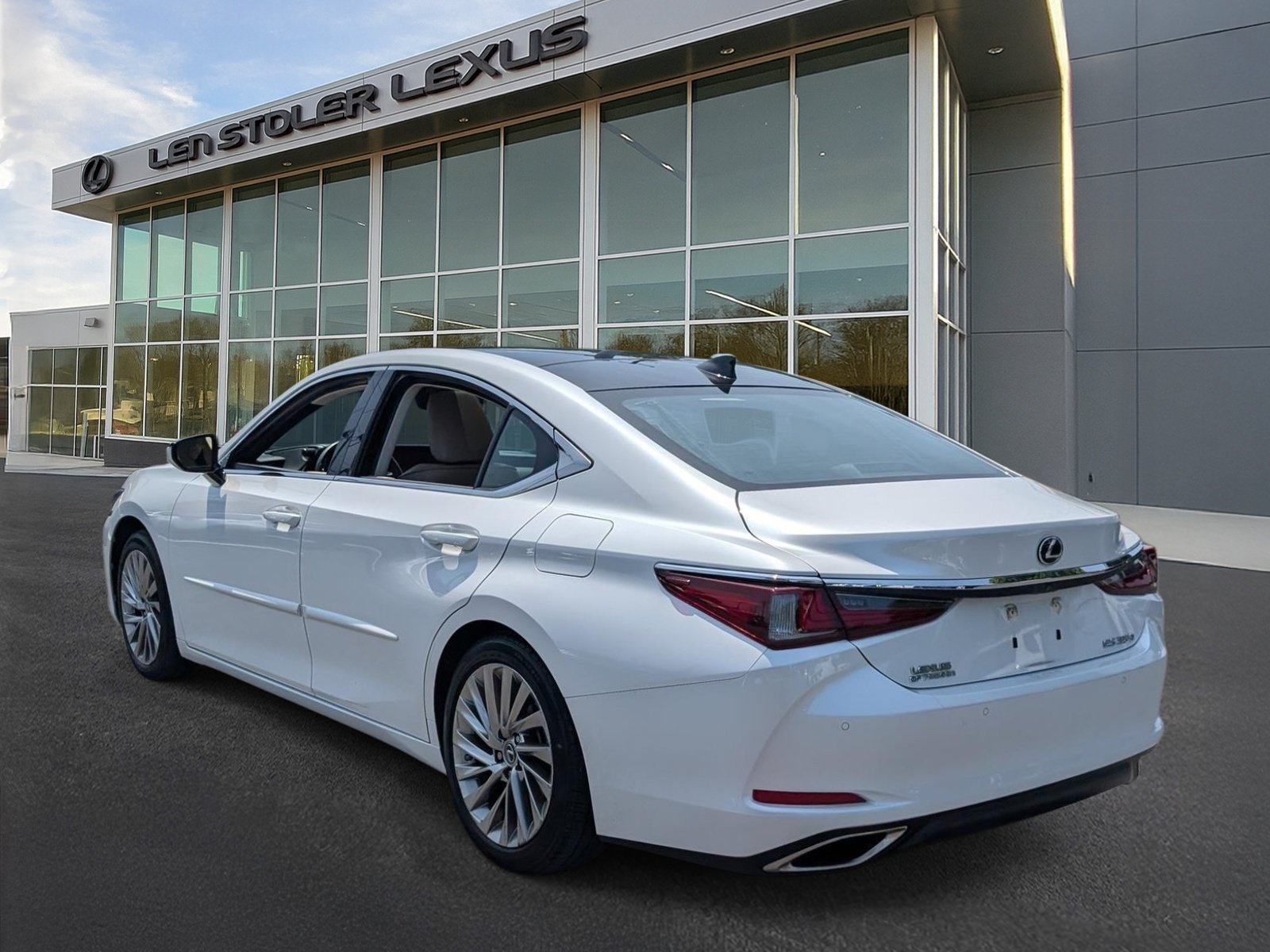 Certified 2020 Lexus ES 350 w/ Accessory Package 2 FWD image 5