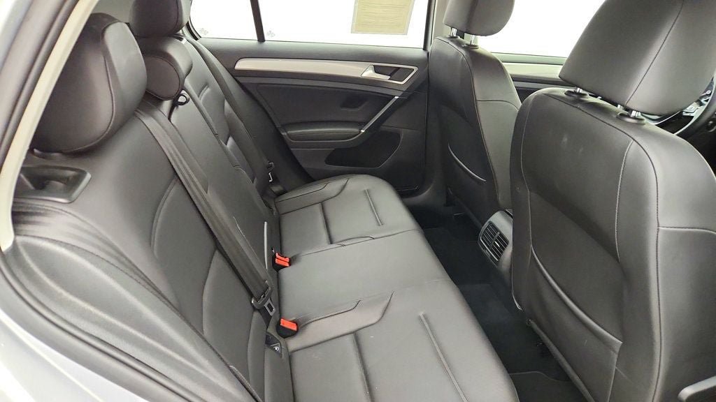 Used 2015 Volkswagen e-Golf SEL Premium FWD image 20