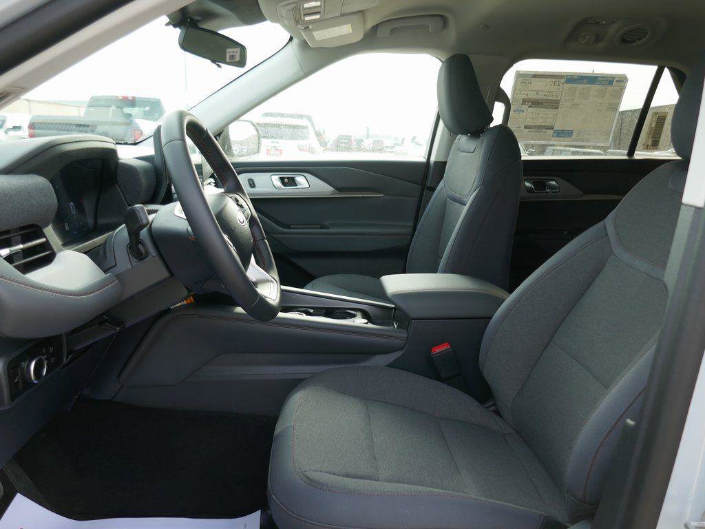 New 2026 Ford Explorer Active image 15