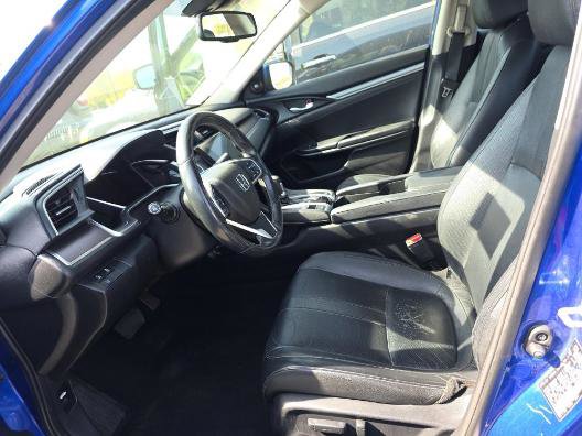 Used 2018 Honda Civic Touring image 3