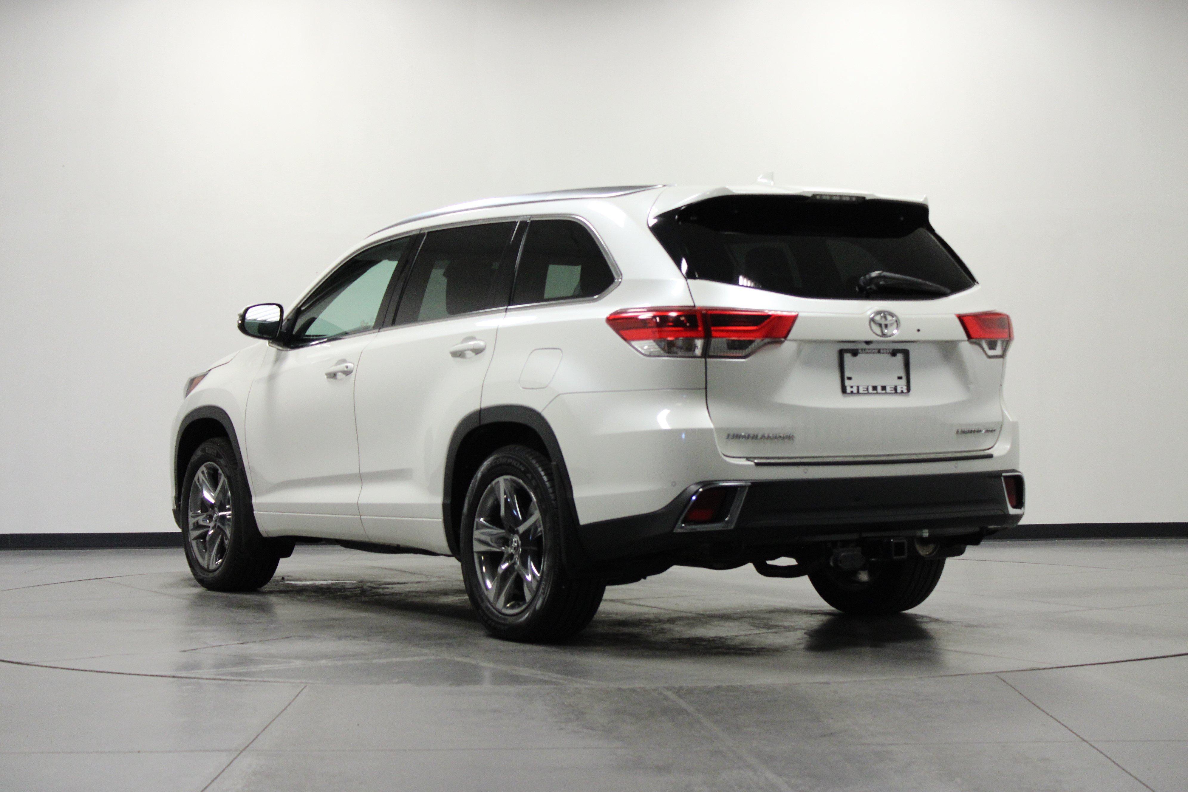Used 2018 Toyota Highlander Limited AWD/4WD image 6