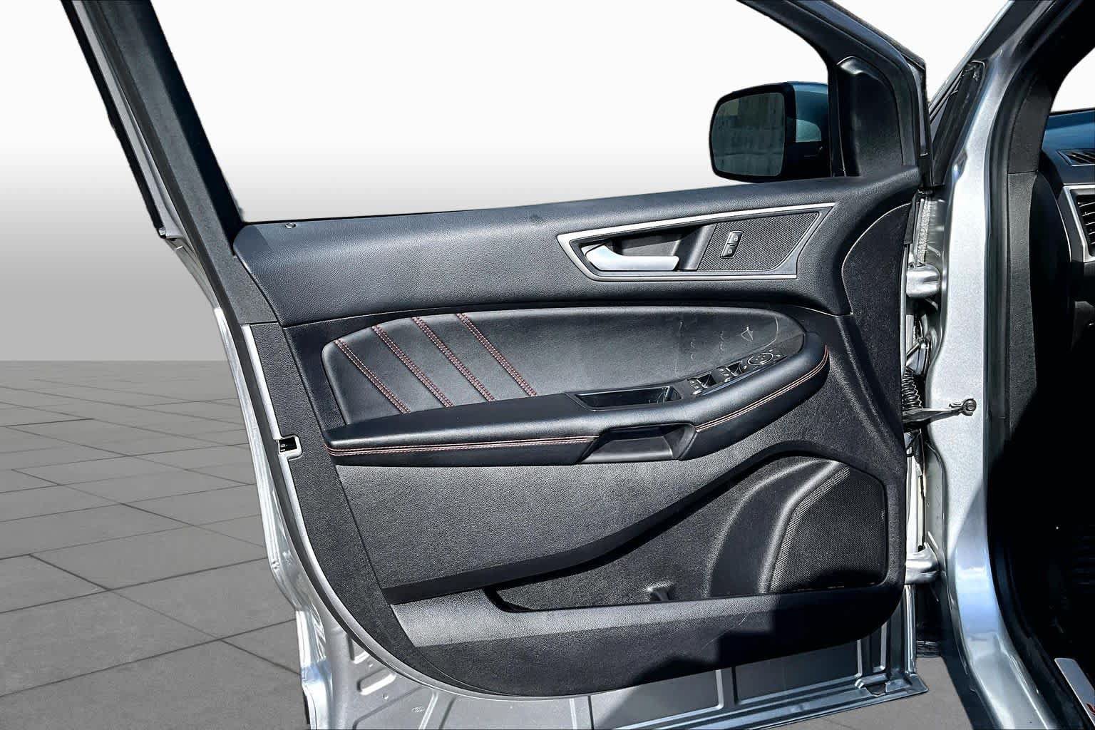 Used 2020 Ford Edge ST-Line FWD image 22