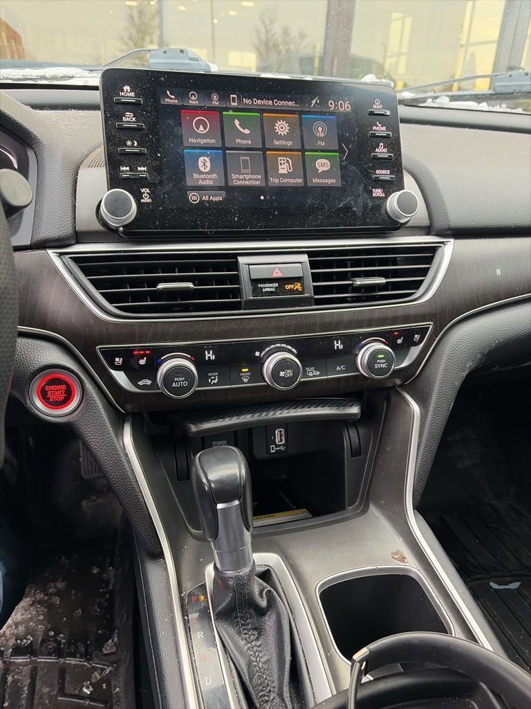 Used 2018 Honda Accord Touring image 7