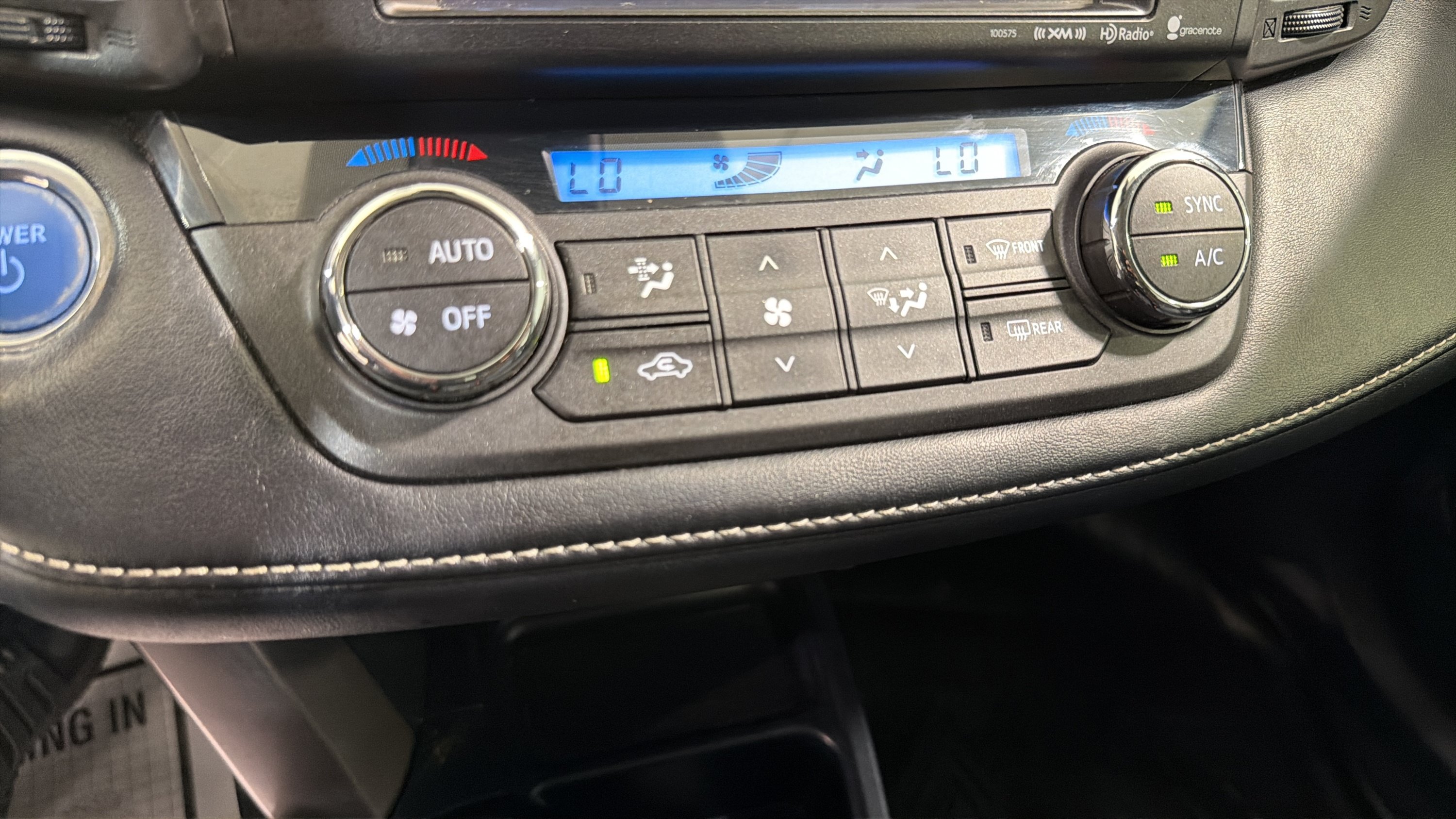 Used 2018 Toyota RAV4 Limited AWD/4WD image 18