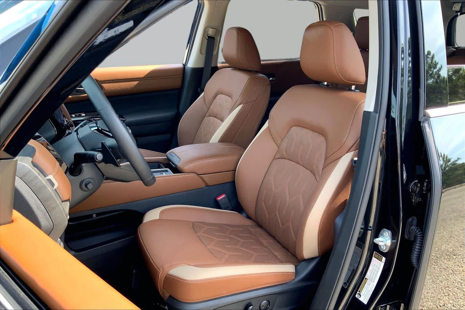 Used 2026 Nissan Pathfinder Platinum FWD image 7