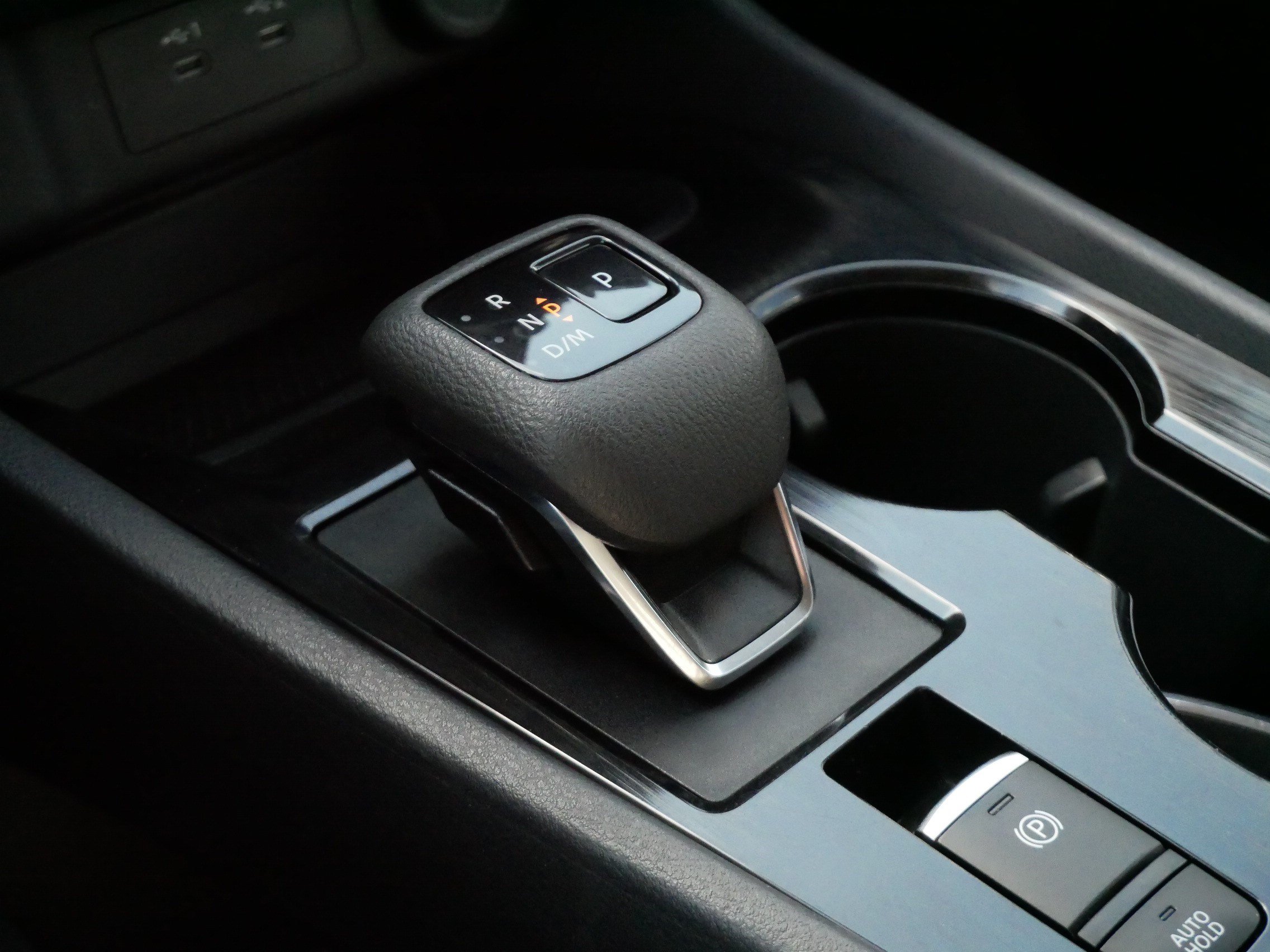 Used 2024 Nissan Rogue S image 24