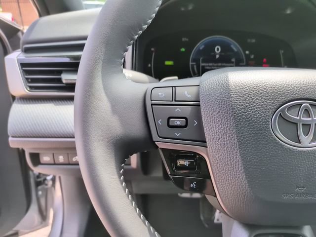 Used 2026 Toyota Camry SE FWD image 17