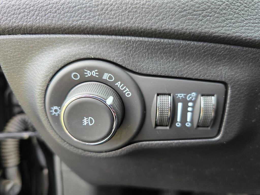 Used 2021 Jeep Compass 80th Special Edition image 24