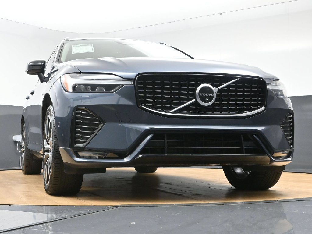 Used 2024 Volvo XC60 B5 Plus w/ Protection Package Premier AWD/4WD image 50